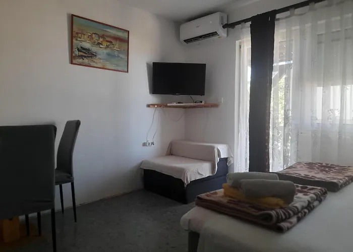 Apartments Ninske Vodice